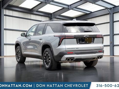 Used 2025 Chevrolet Traverse Z71 AWD/4WD image 23