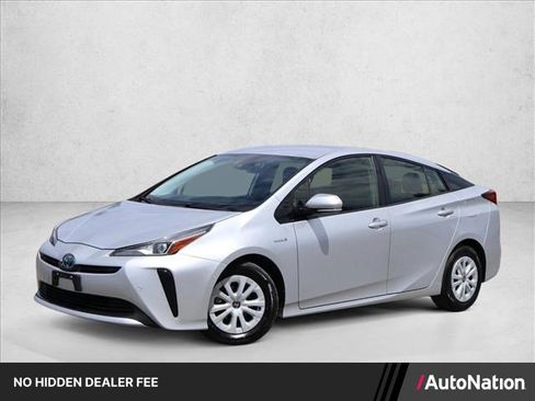 Used 2019 Toyota Prius LE w/ Carpet Mat Package FWD image 1