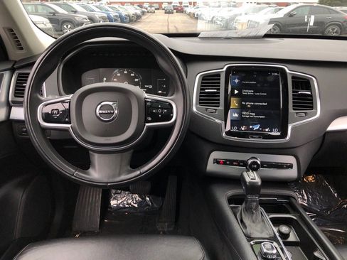 Used 2018 Volvo XC90 T5 Momentum w/ Convenience Package image 17