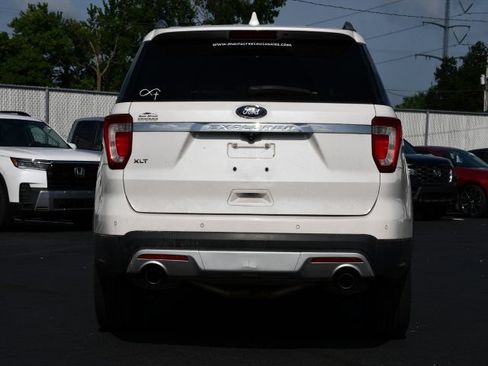 Used 2016 Ford Explorer XLT w/ Equipment Group 202A FWD image 6
