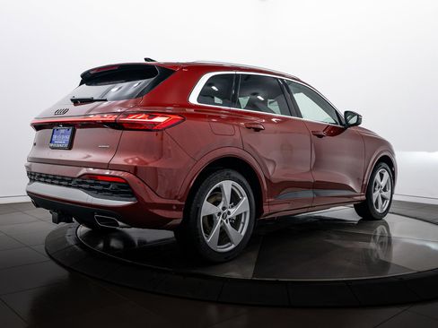 New 2025 Audi Q5 Prestige image 4