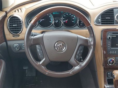 Used 2017 Buick Enclave Premium image 16