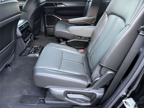 New 2026 Jeep Grand Wagoneer 4WD image 18