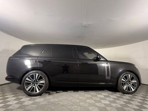 Used 2024 Land Rover Range Rover Long Wheelbase SE image 9