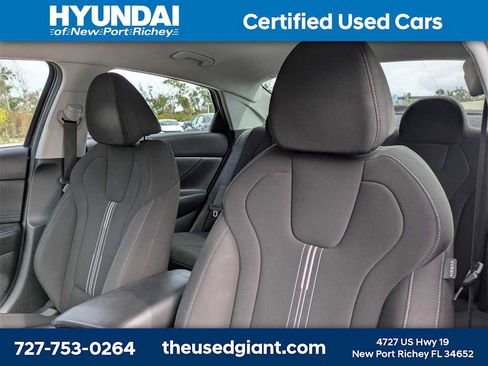 Certified 2023 Hyundai Elantra SEL image 7