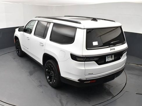 New 2026 Jeep Grand Wagoneer Limited AWD/4WD image 16