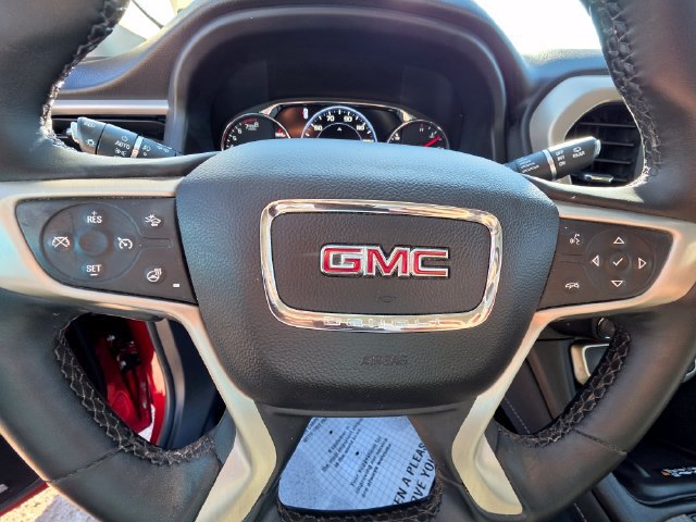 Used 2023 GMC Acadia Denali w/ Denali Technology Package FWD image 12