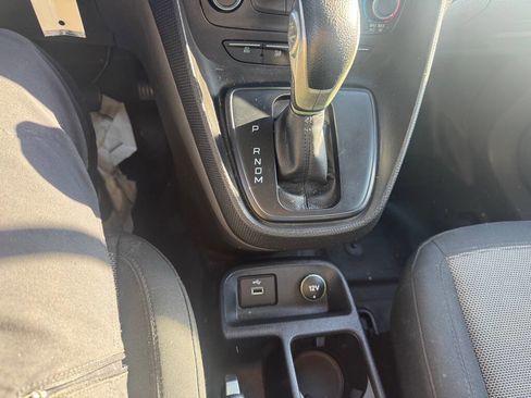 Used 2019 Ford Transit Connect XL image 16
