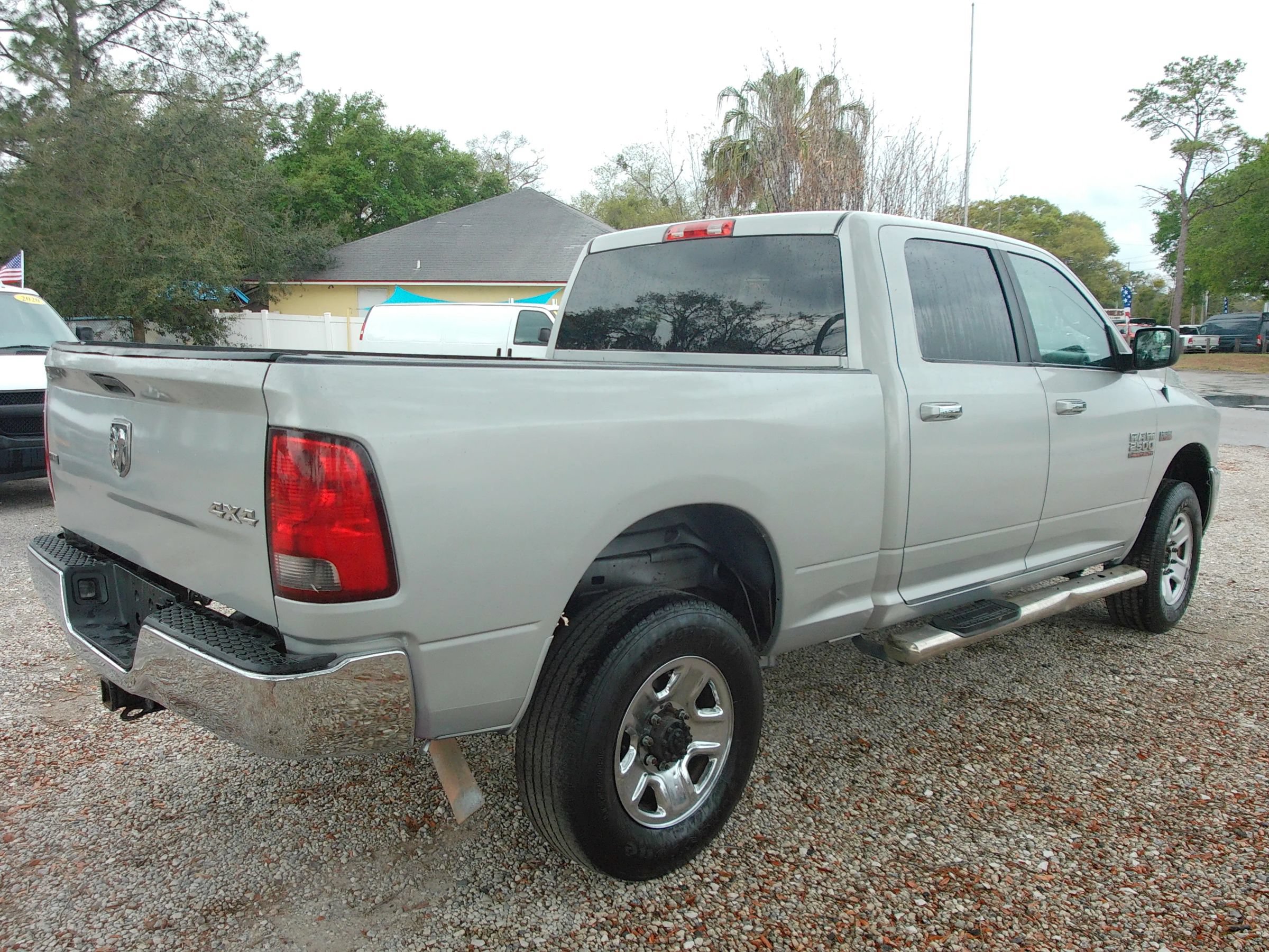 Used 2017 RAM 2500 SLT AWD/4WD image 5