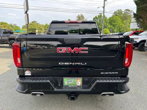 Used 2022 GMC Sierra 1500 Denali w/ Denali Premium Package AWD/4WD image 5