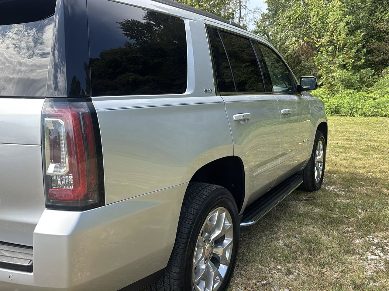 Used 2019 GMC Yukon SLT RWD image 7