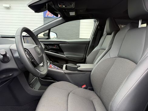 Used 2024 Toyota bZ4X XLE w/ Weather Package image 19