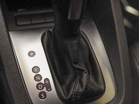 Used 2012 Volkswagen Jetta SE image 25