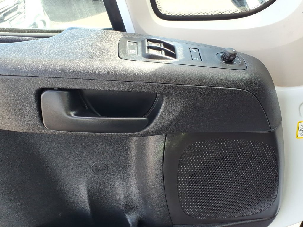 Used 2022 RAM ProMaster 2500 w/ Advanced Safety Group FWD image 4