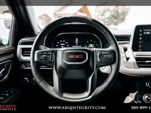 Used 2024 GMC Yukon XL AT4 AWD/4WD image 27