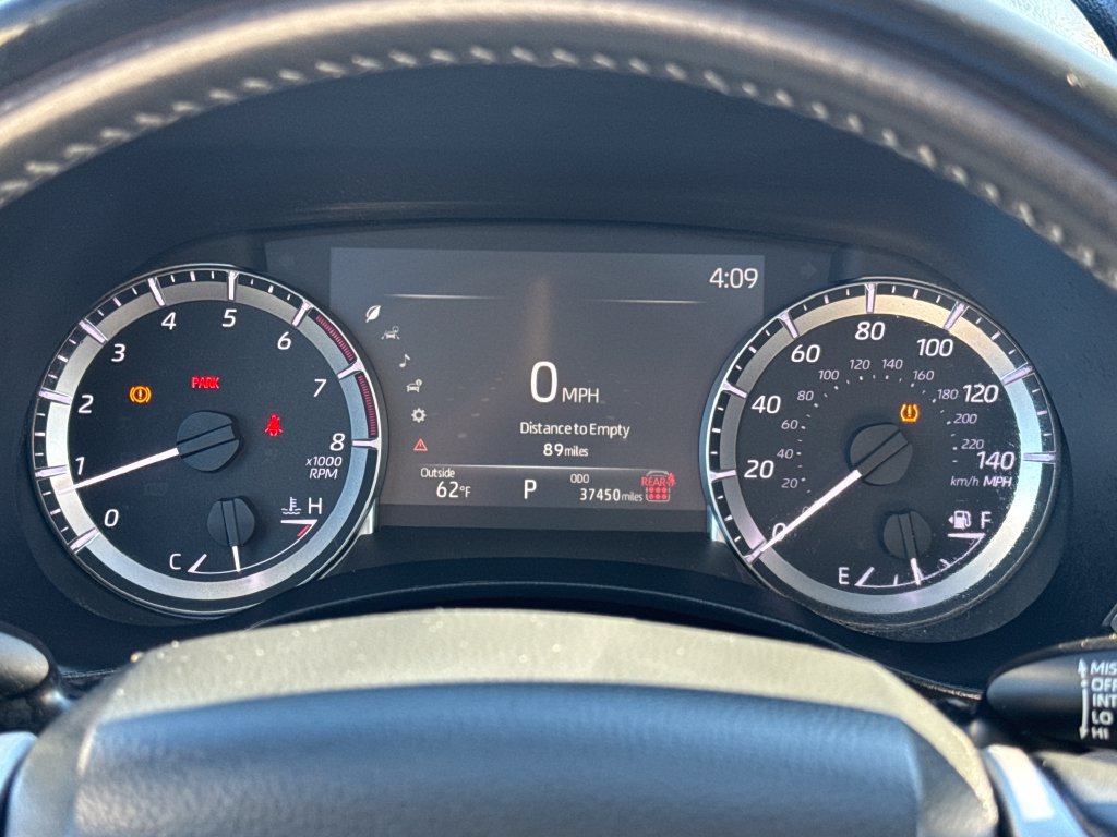 Used 2024 Toyota Highlander XLE AWD/4WD image 18