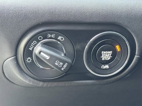 Used 2018 Maserati Levante S GranSport image 18