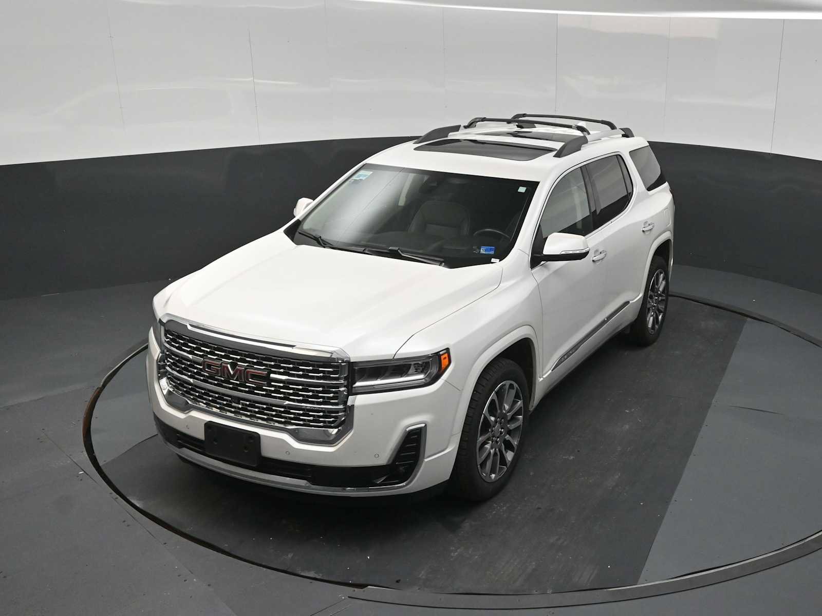 Used 2022 GMC Acadia Denali w/ Denali Ultimate Package AWD/4WD image 15