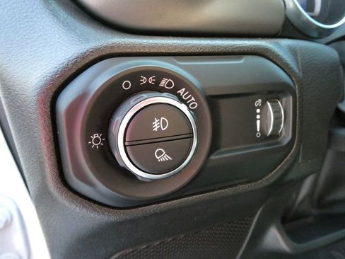 Used 2023 Jeep Gladiator Sport AWD/4WD image 26