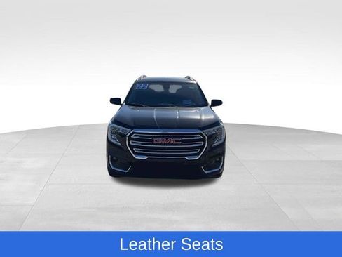 Certified 2022 GMC Terrain SLT w/ Infotainment Package II image 3