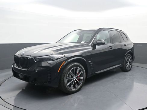 New 2026 BMW X5 xDrive50e w/ Executive Package AWD/4WD image 4