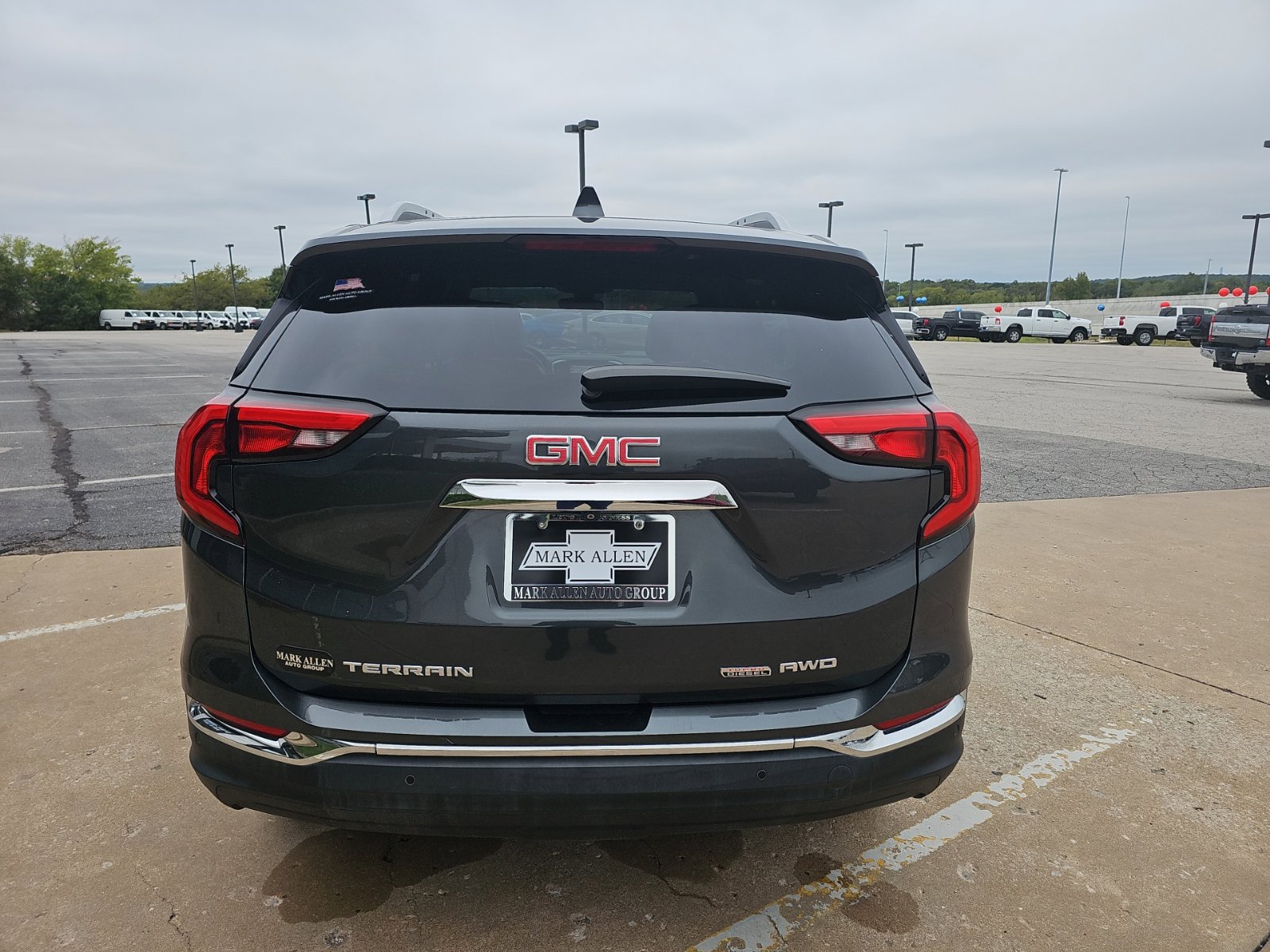 Used 2019 GMC Terrain SLT w/ Infotainment Package II AWD/4WD image 6