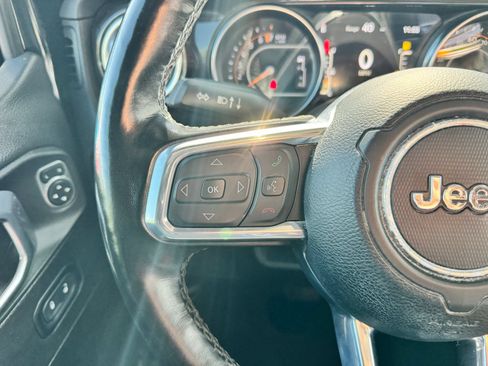 Used 2021 Jeep Wrangler Unlimited Sahara AWD/4WD image 16