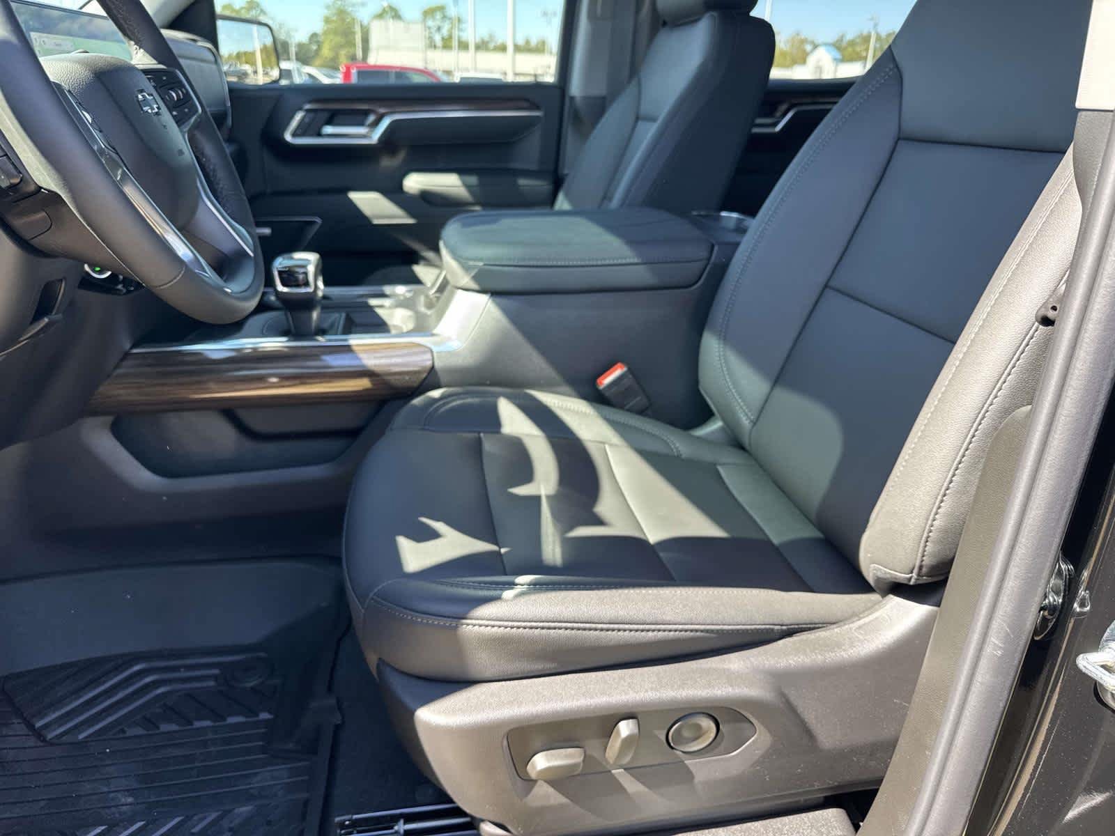 New 2026 Chevrolet Silverado 1500 RST AWD/4WD image 11