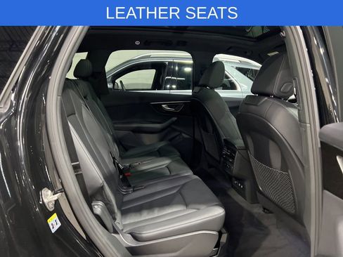 Used 2025 Audi Q7 3.0T Premium w/ Convenience Package image 16