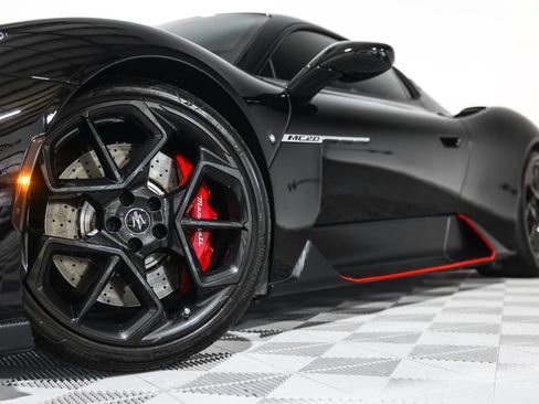 Used 2022 Maserati MC20 Coupe RWD image 12