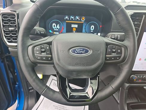 Used 2024 Ford Ranger Lariat w/ Advanced Towing Package image 10