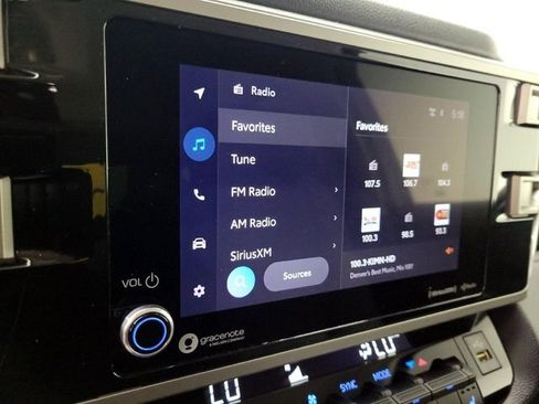 Used 2022 Toyota Tundra SR5 image 3