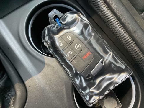 Used 2025 Dodge Durango GT RWD image 41