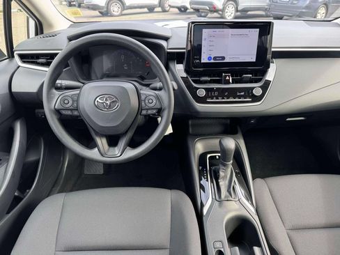 Used 2026 Toyota Corolla LE FWD image 20