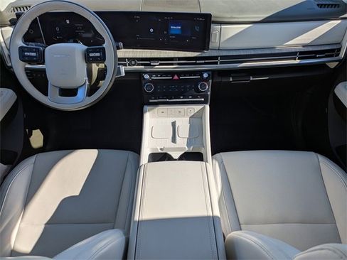 Used 2025 Hyundai Santa Fe Calligraphy image 17