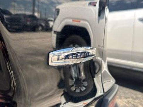 Used 2019 Jeep Cherokee Latitude Plus w/ Cold Weather Group FWD image 8