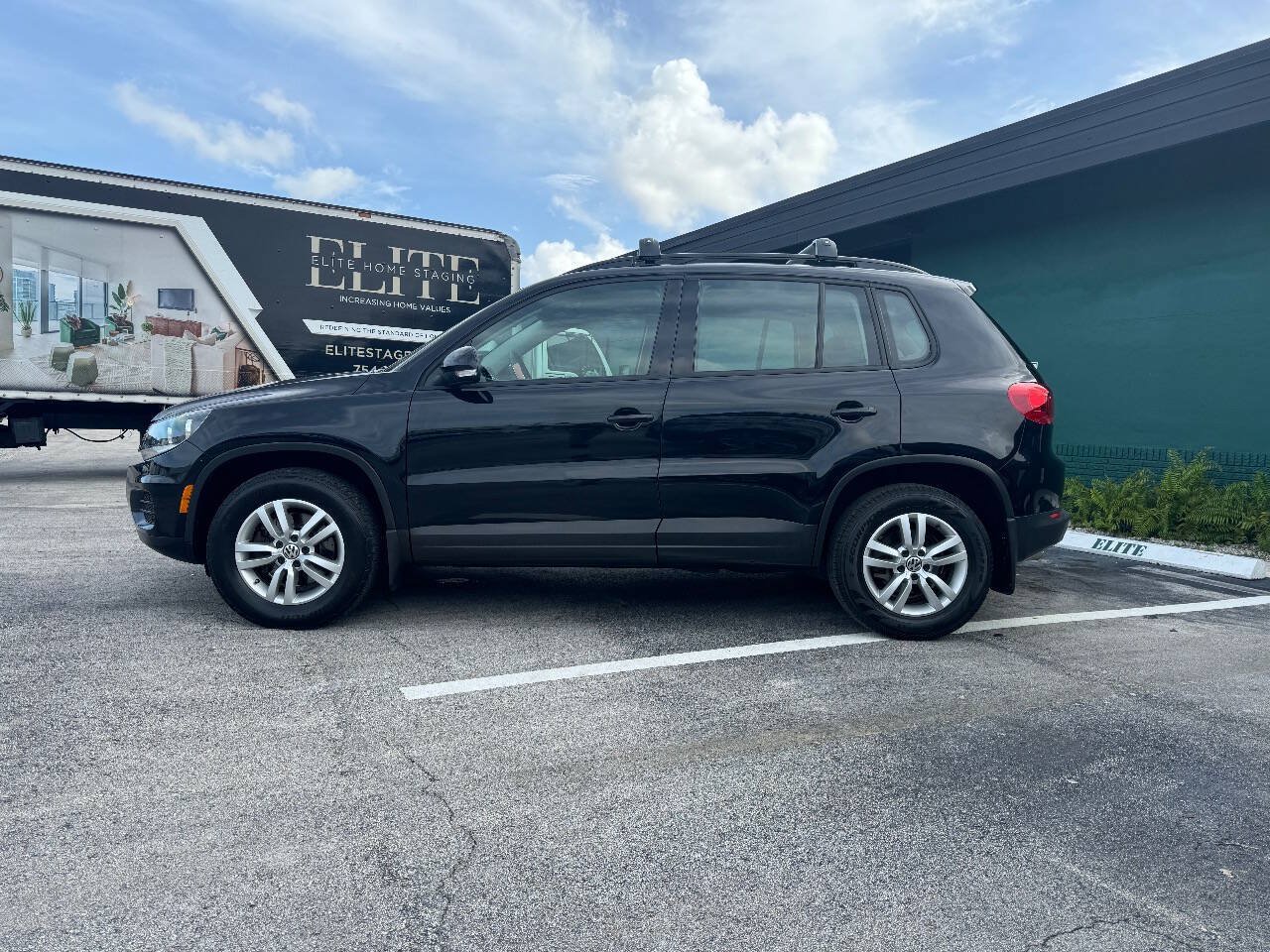 Used 2015 Volkswagen Tiguan S FWD image 3