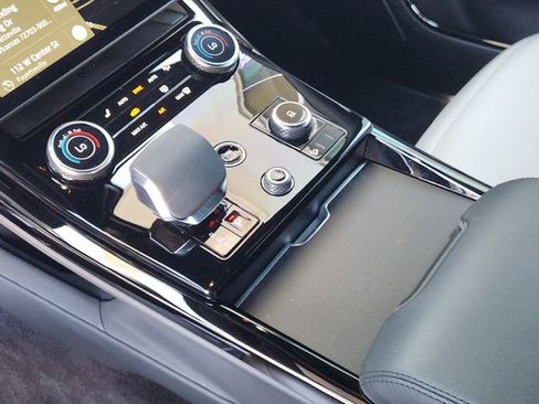 Used 2023 Land Rover Range Rover Sport SE Dynamic image 18