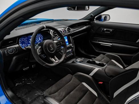 Used 2022 Ford Mustang Shelby GT500 w/ Carbon Fiber Track Pack image 52