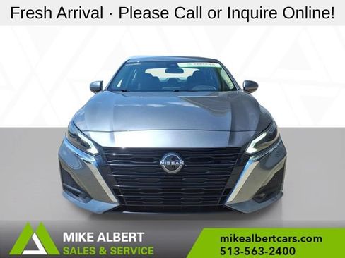 Used 2023 Nissan Altima 2.5 SV FWD image 2