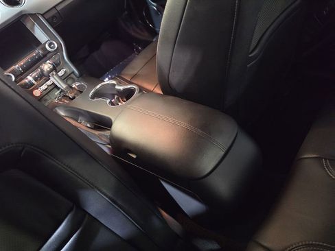 Used 2017 Ford Mustang Premium RWD image 21