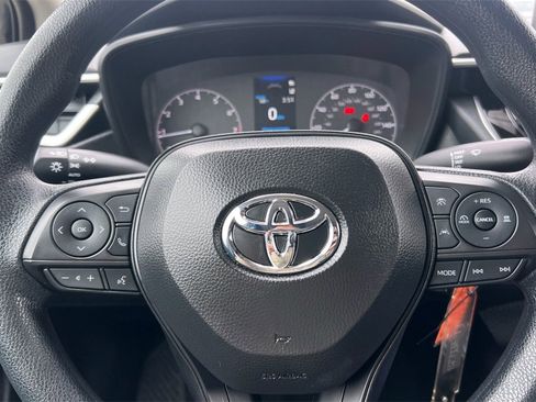 Certified 2025 Toyota Corolla LE image 23