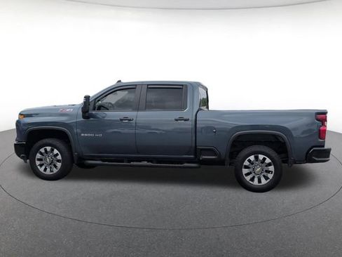 Used 2025 Chevrolet Silverado 2500 Custom w/ Custom Value Package AWD/4WD image 2