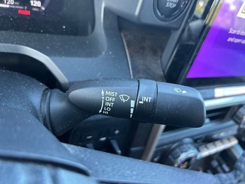 Used 2025 Toyota Tacoma Limited AWD/4WD image 22