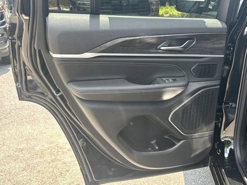 New 2026 Jeep Grand Cherokee Limited AWD/4WD image 20