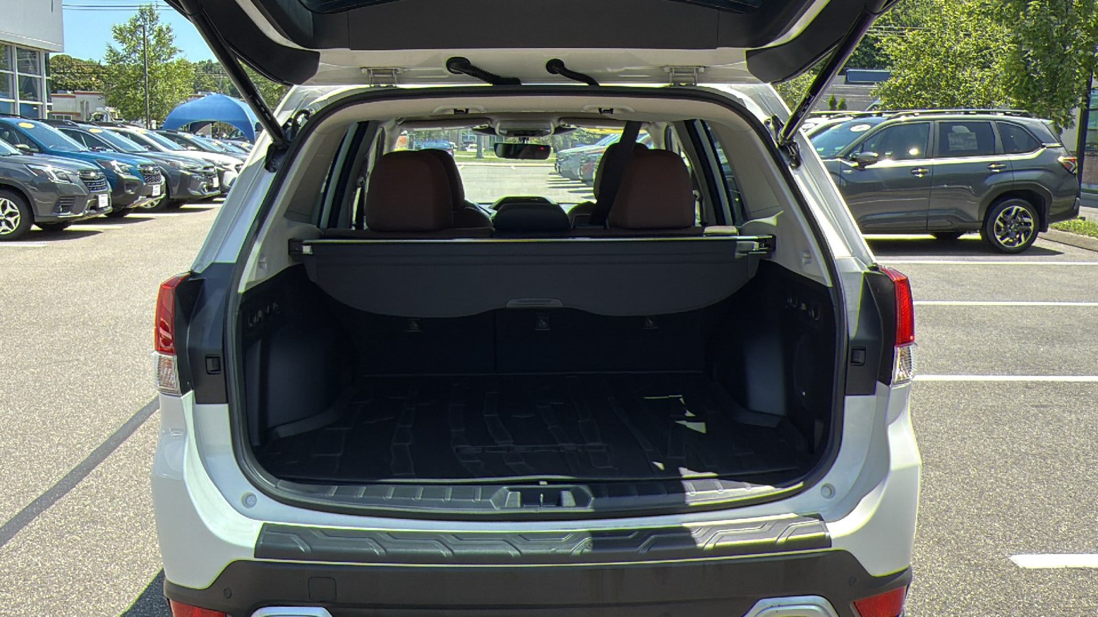 Used 2024 Subaru Forester Touring AWD/4WD image 28