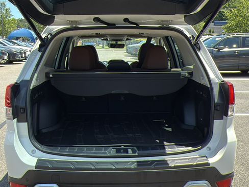 Used 2024 Subaru Forester Touring AWD/4WD image 28