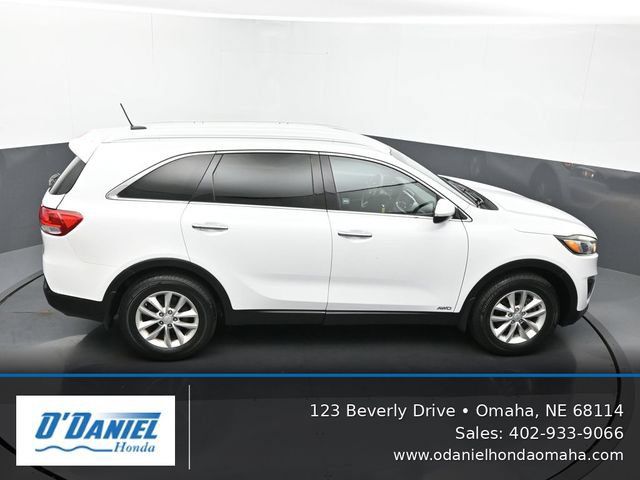 Used 2017 Kia Sorento AWD image 19