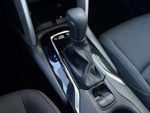 Used 2024 Toyota Corolla Cross AWD Hybrid image 16