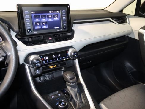 Used 2022 Toyota RAV4 XLE image 47